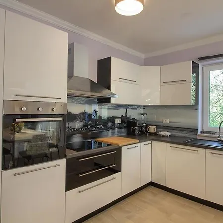 Mit Privatpool Fuer 8 Personen Ca 120 Qm In Mugeba, Istrien Istrische Riviera Holiday home *