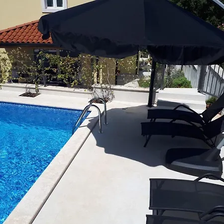 Mit Privatpool Fuer 8 Personen Ca 120 Qm In Mugeba, Istrien Istrische Riviera * Mugeba